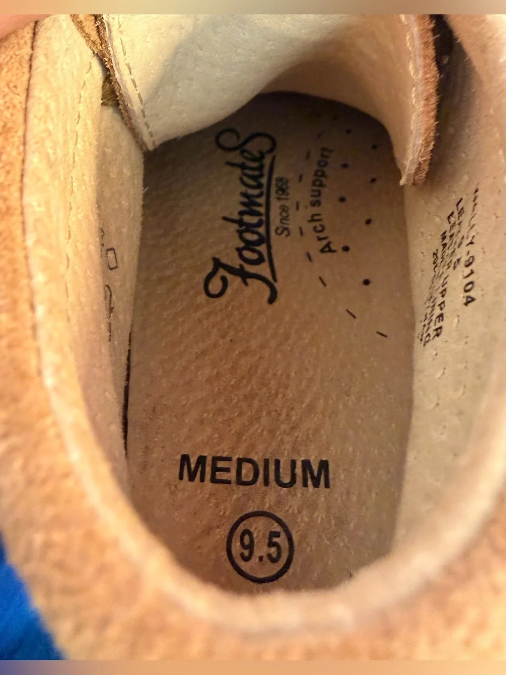 Footmates Wally 9104 in Dirty Buck Suede, Little Kid’s 9.5. Leather Moc Lace Up.